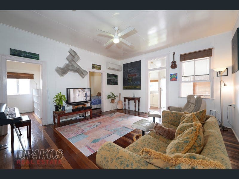 15 Ashington Street, West End — photo 1 of 5