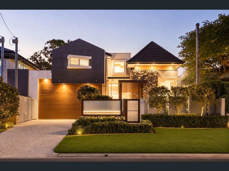 363 Brisbane Corso, Yeronga — photo 1 of 5
