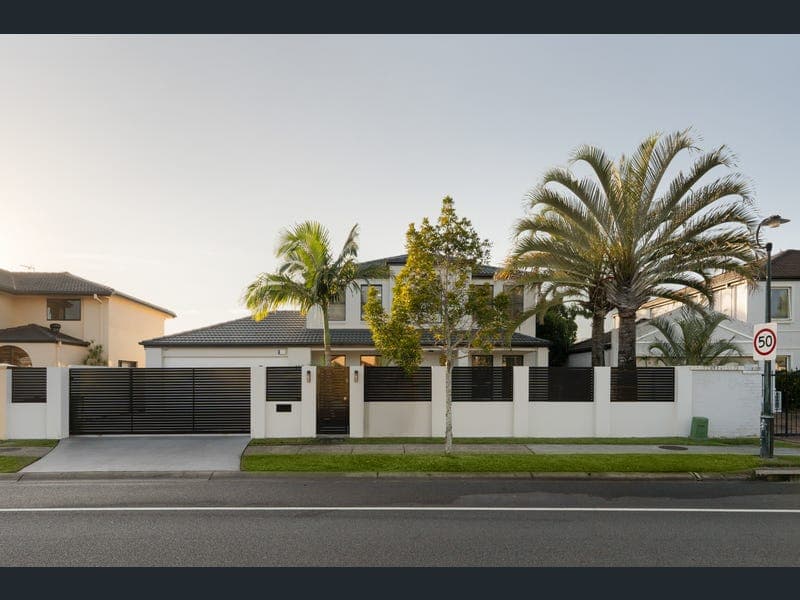 166 Dunlin Drive, Burleigh Waters — photo 1 of 5