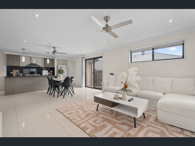 10 Giacco Street, Pimpama — photo 1 of 5