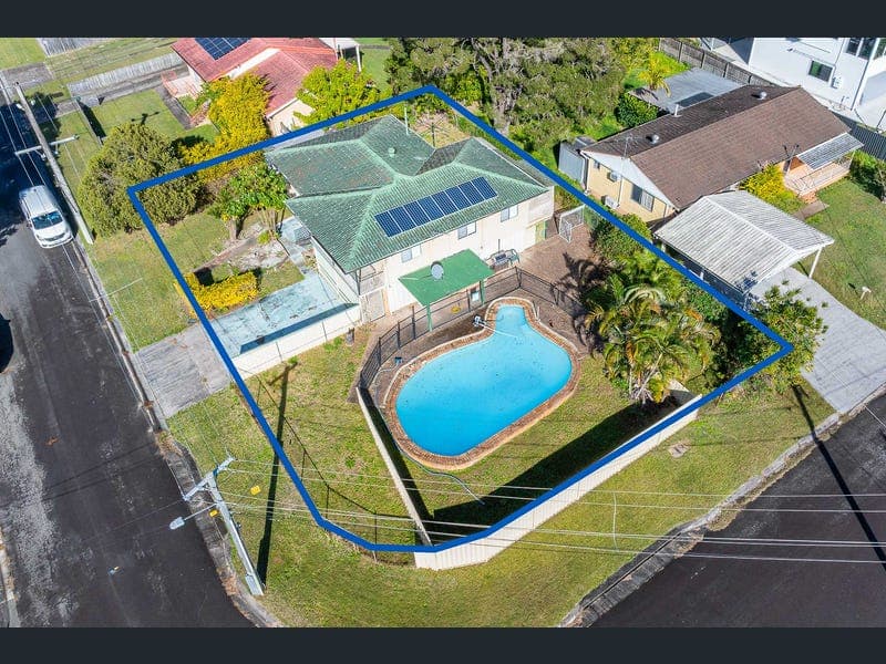 10 Fiona Court, Rochedale South — photo 1 of 5
