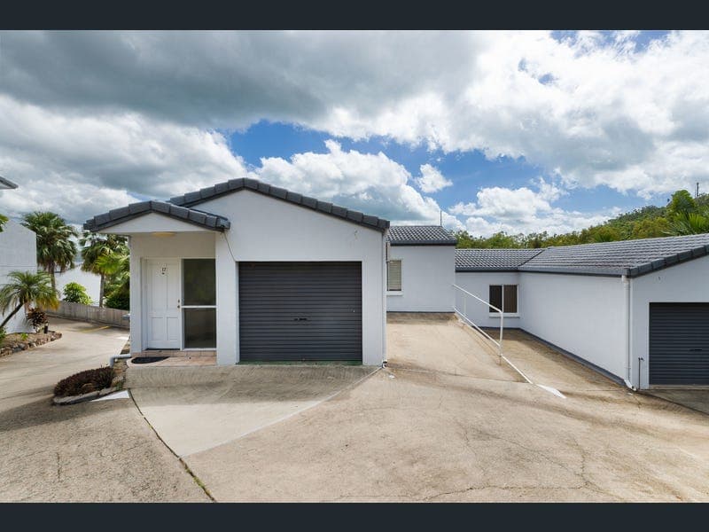 17/12 Eshelby Drive, Cannonvale — photo 1 of 5