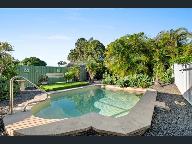 158 Hammond Street, Urangan — photo 1 of 5