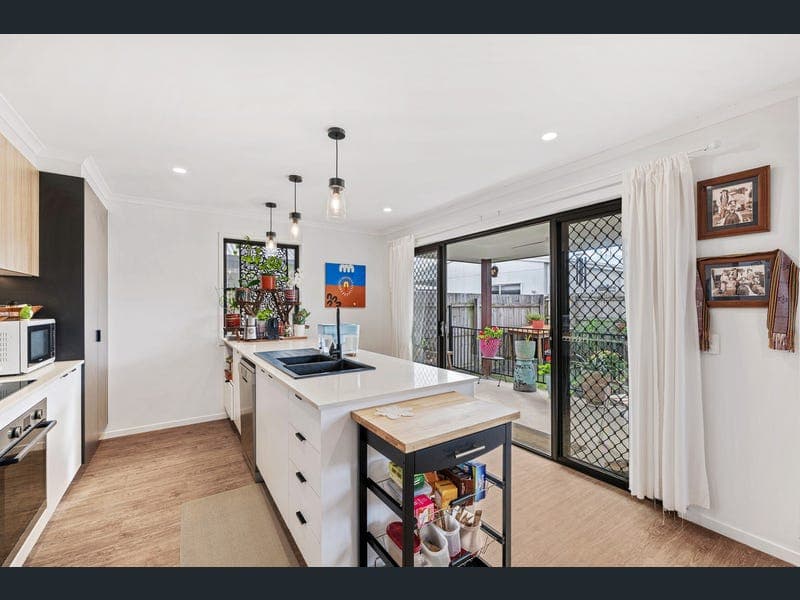 42 Clearwing Drive, Palmview — photo 1 of 5