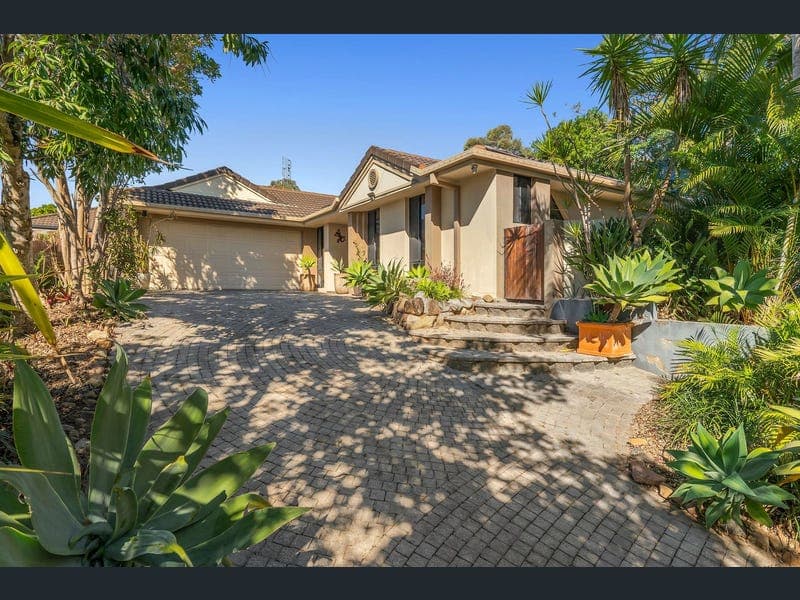 23 Greenside Court, Peregian Springs — photo 1 of 5