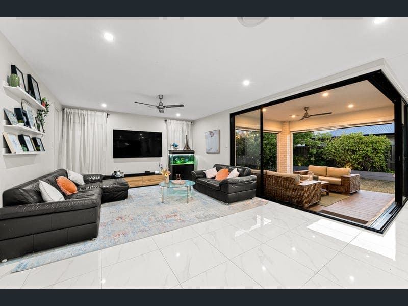 9 Pipet Crescent, Pallara — photo 1 of 5