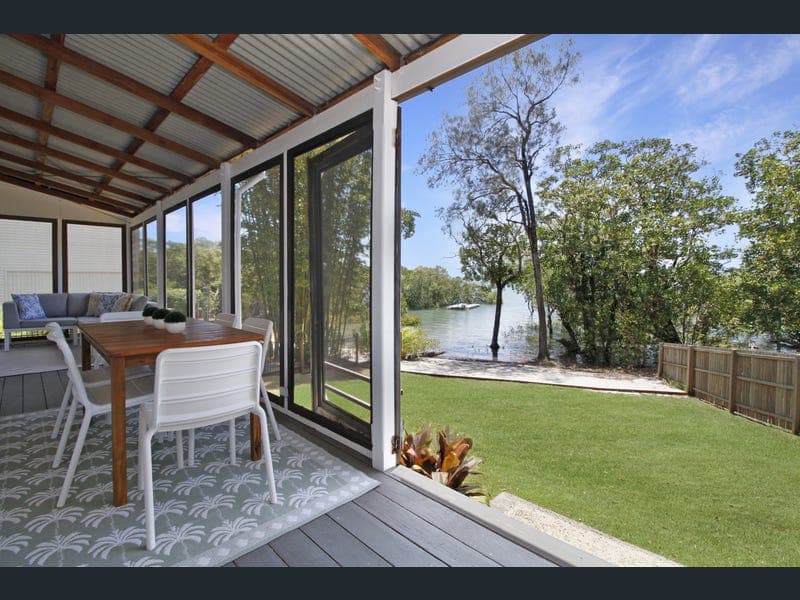 31 Calm Waters Cres, Macleay Island — photo 1 of 5