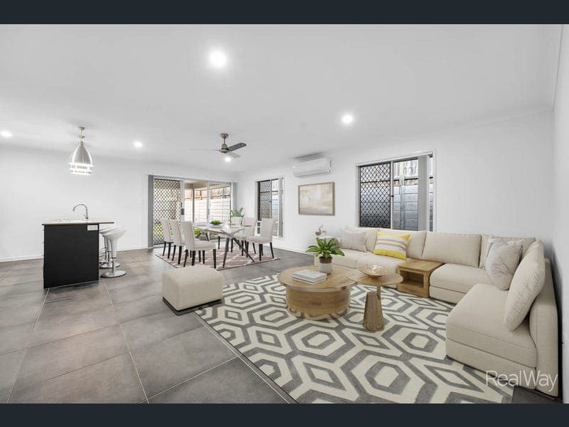 43 Midnight Crescent, Spring Mountain — photo 1 of 5