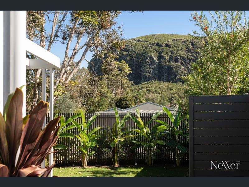 1/12 Jarnahill Drive, Mount Coolum — photo 1 of 5