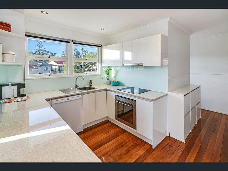 36 Russell Avenue, Norman Park — photo 1 of 5