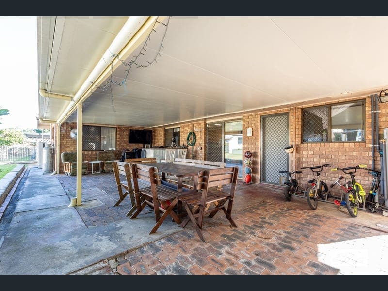 30 Crestview Avenue, Gatton — photo 1 of 5