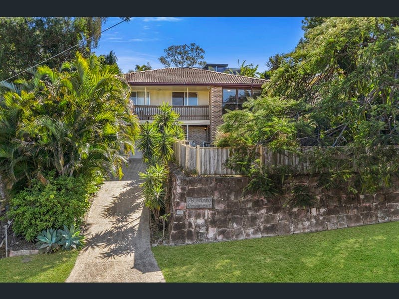 78 Minto Crescent, Arana Hills — photo 1 of 5