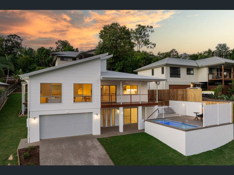 63 Country Road, Cannonvale — photo 1 of 5