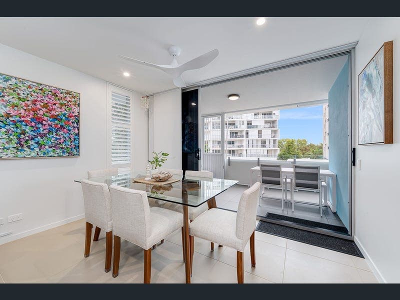 203/29 Canberra Terrace, Kings Beach — photo 1 of 5