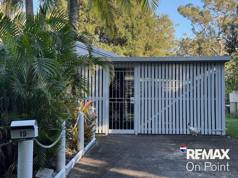 19 Tageruba Street, Coochiemudlo Island — photo 1 of 5