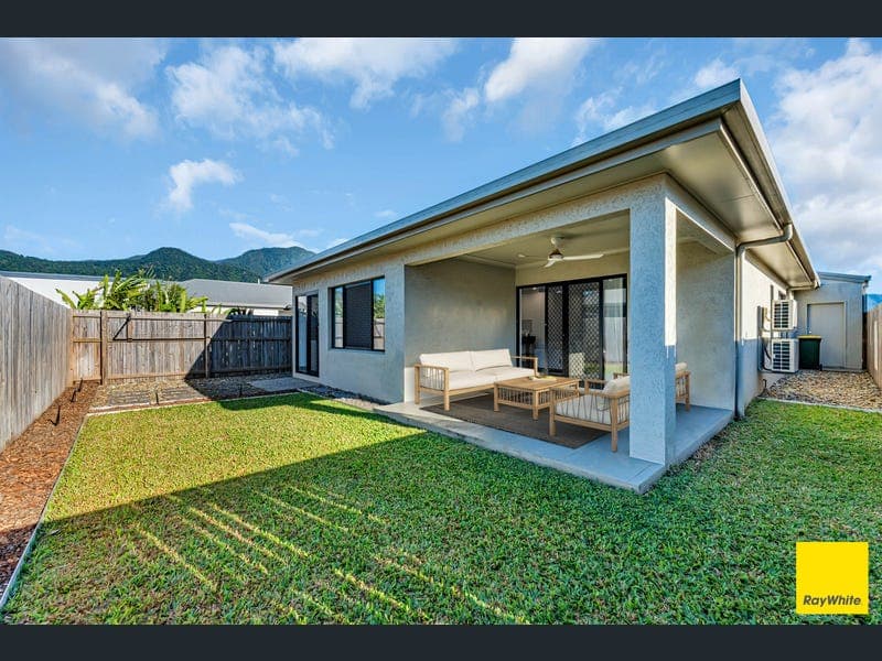 10 Blackmountain Trail, Mount Peter — photo 1 of 5