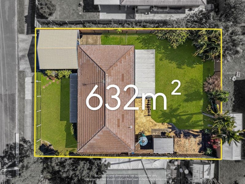 4 Schweitzer Street, Mount Warren Park — photo 1 of 5