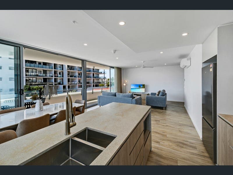 2302A&B/42 Lowanna Drive, Buddina — photo 1 of 5