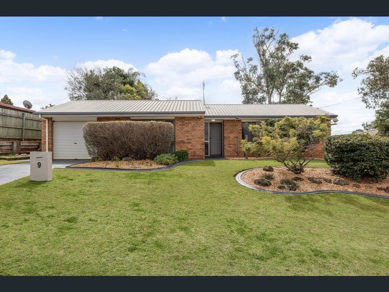 9 Dunemann Street, Kearneys Spring — photo 1 of 5