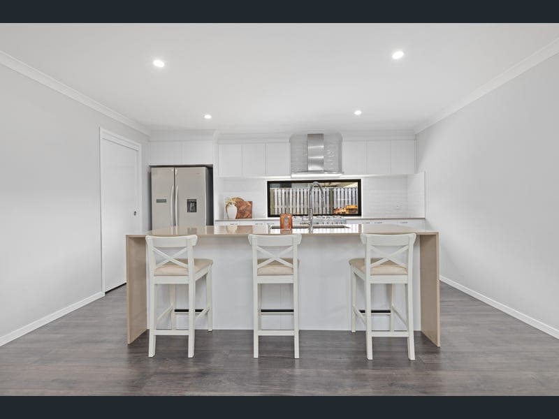 2 Sagebrush Street, Caboolture — photo 1 of 5