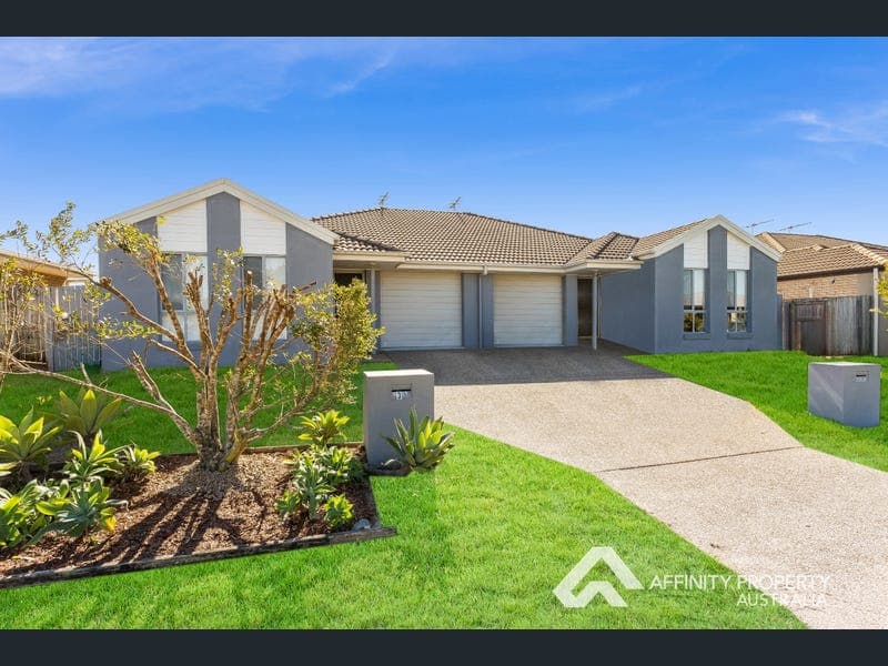 1/3 McCallum St, Caboolture — photo 1 of 5