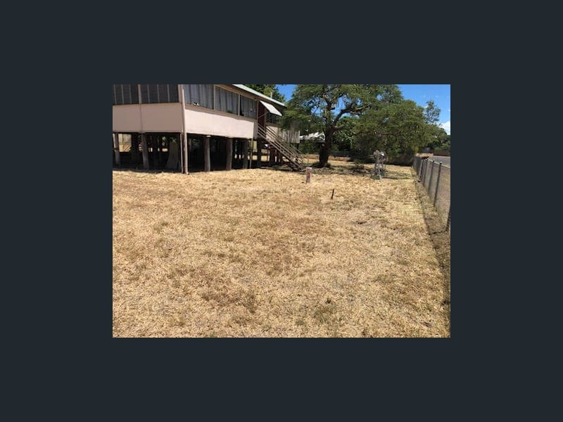 31 Kitchener Street, Clermont — photo 1 of 5