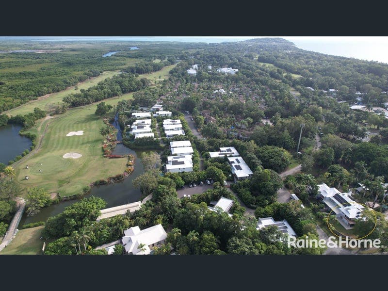 2/1-7 St Crispins Avenue, Port Douglas — photo 1 of 5