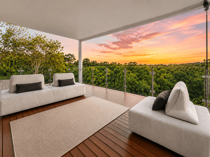 18 Aemilia Avenue, Seven Hills — photo 1 of 5