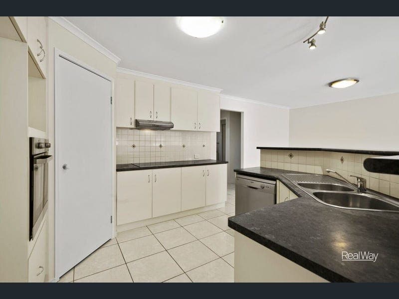 25 Balonne Drive, Glenvale — photo 1 of 5