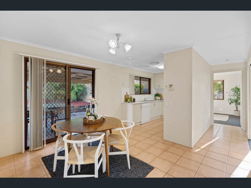 6 Mullins Street, Coopers Plains — photo 1 of 5