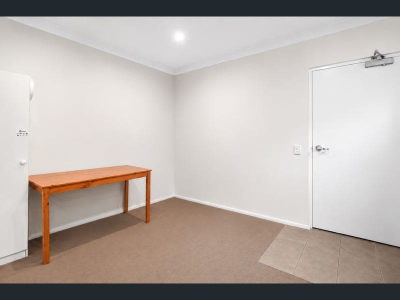 1303/18 Comer Street, Coopers Plains — photo 1 of 5