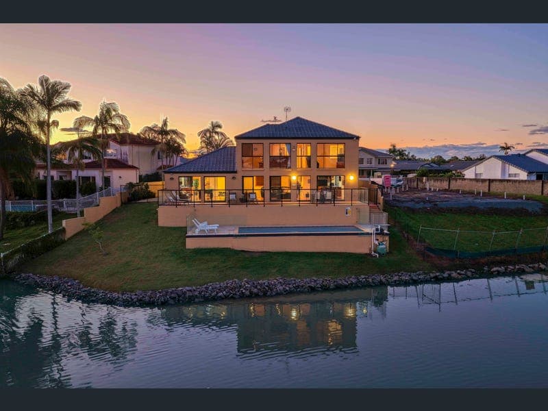 22 Montevideo Drive, Clear Island Waters — photo 1 of 5