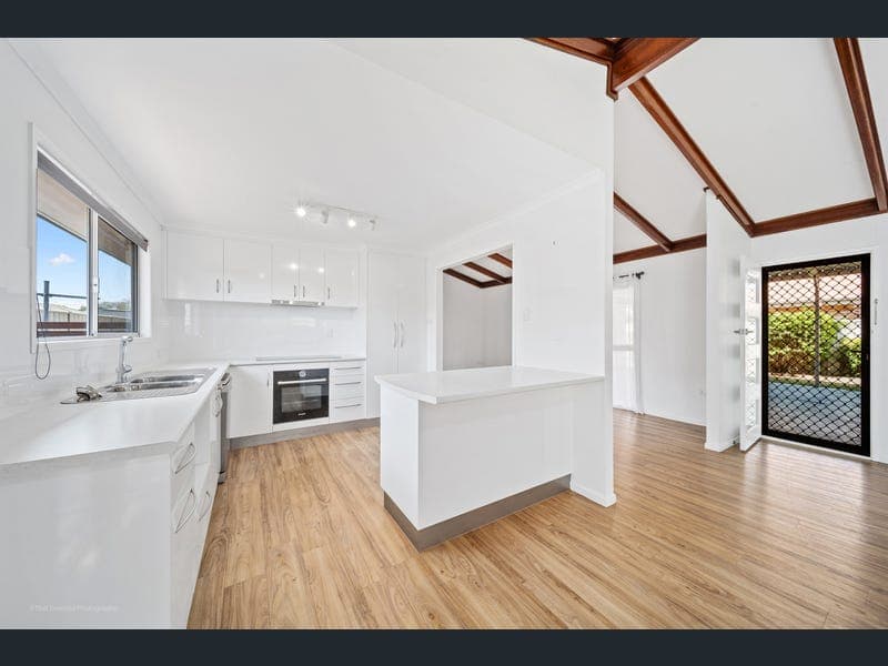 1B Batts Place, Emerald — photo 1 of 5