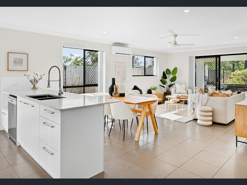 14 Macintyre Street, Holmview — photo 1 of 5