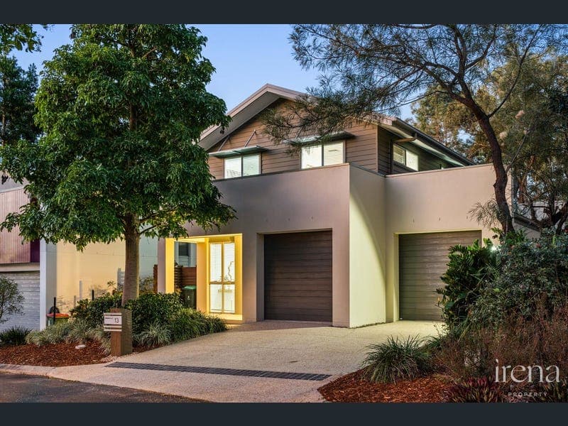 13 Spyglass Lane, Brookwater — photo 1 of 5