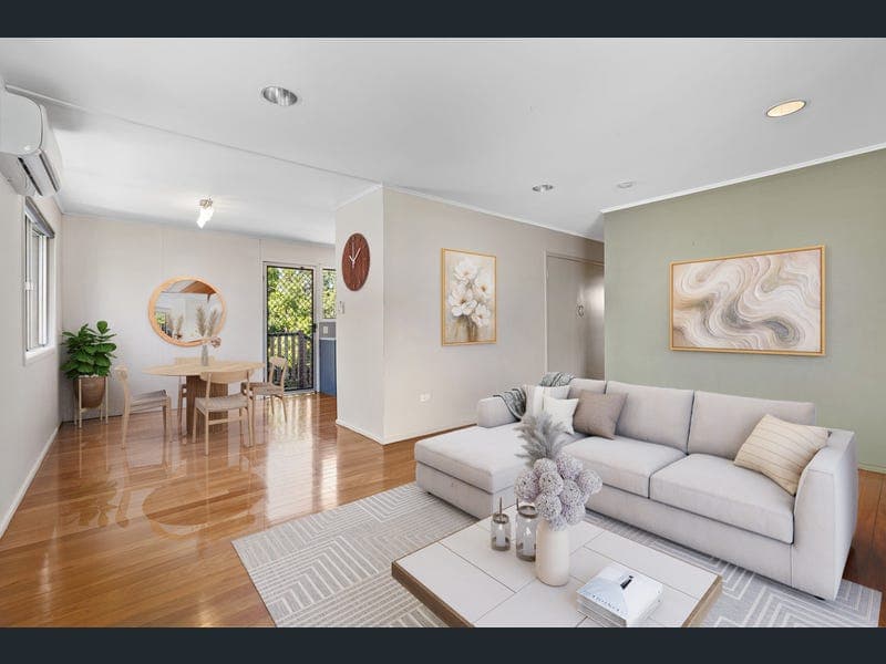 5 Cestrum Street, Arana Hills — photo 1 of 5