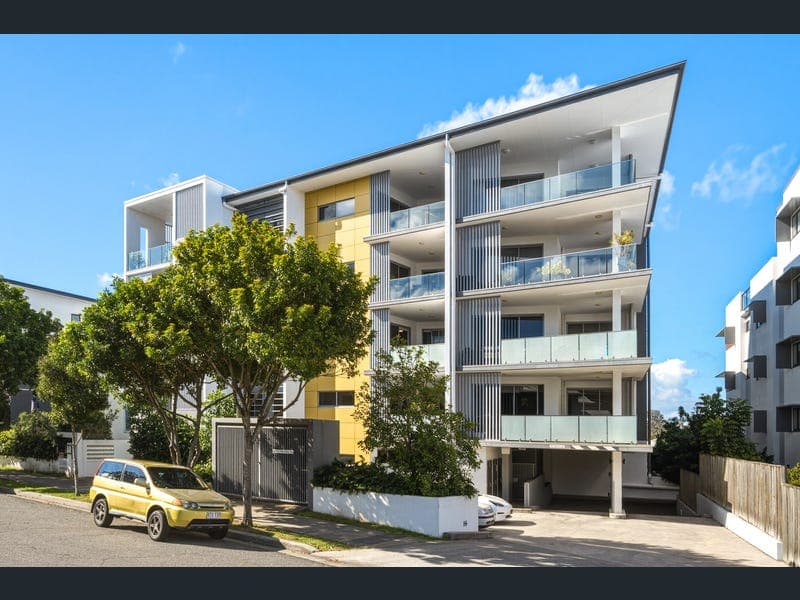 204/15 Rawlinson Street, Murarrie — photo 1 of 5