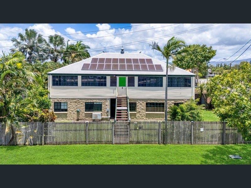 102 Perkins Street West, Railway Estate — photo 1 of 5