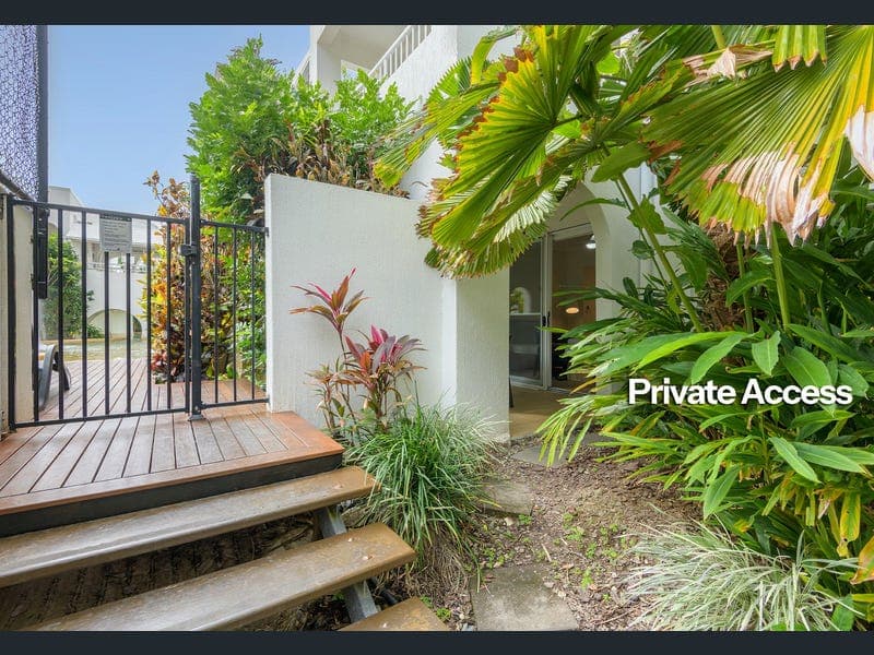 4 Portsea/70-76 Davidson Street, Port Douglas — photo 1 of 5