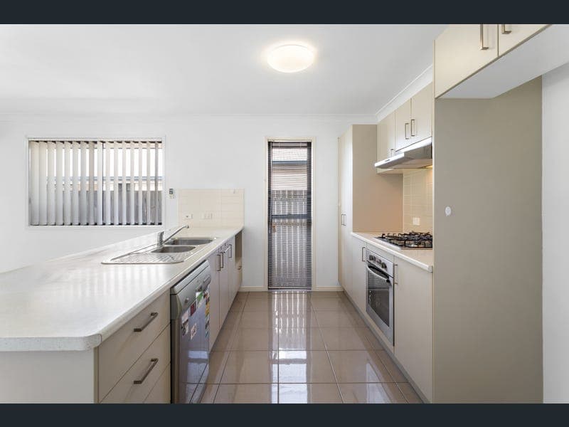 4 Hume Circuit, Warner — photo 1 of 5