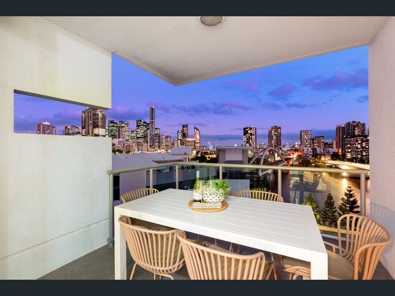 2903/92 Quay Street, Brisbane City — photo 1 of 5