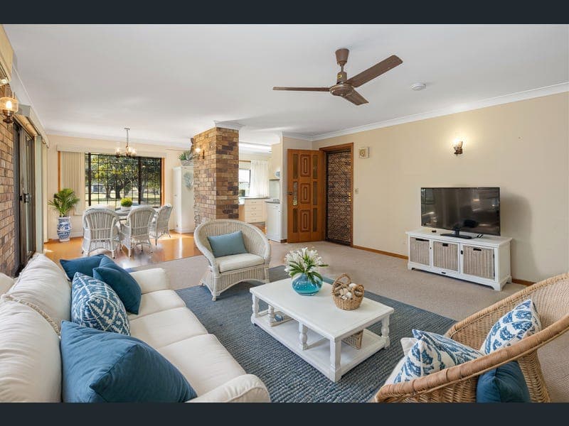 23 Plume Street, Redcliffe — photo 1 of 5