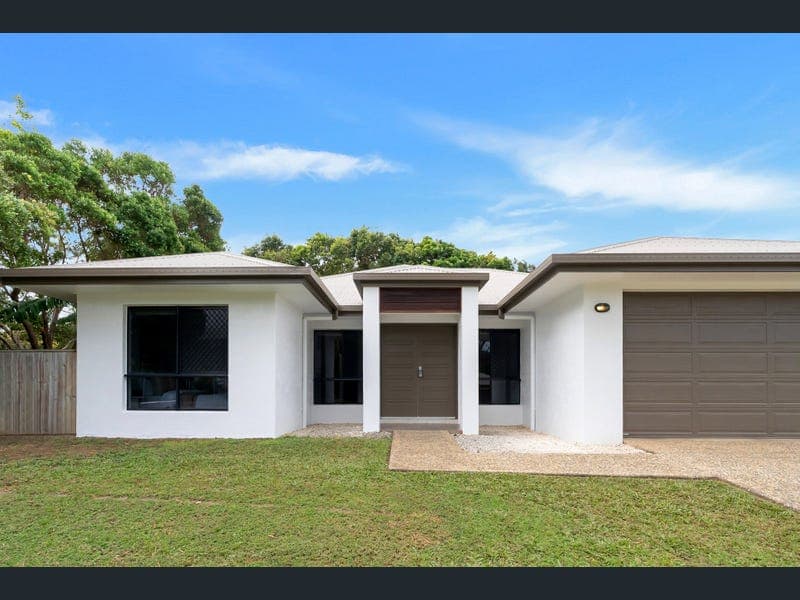 112 Roberts Drive, Trinity Beach — photo 1 of 5