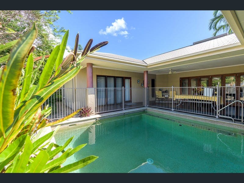 7 Bower Close, Port Douglas — photo 1 of 5