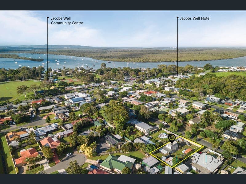 17 Karen Street, Jacobs Well — photo 1 of 5