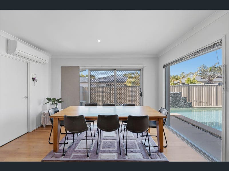 12 The Landing, Banksia Beach — photo 1 of 5