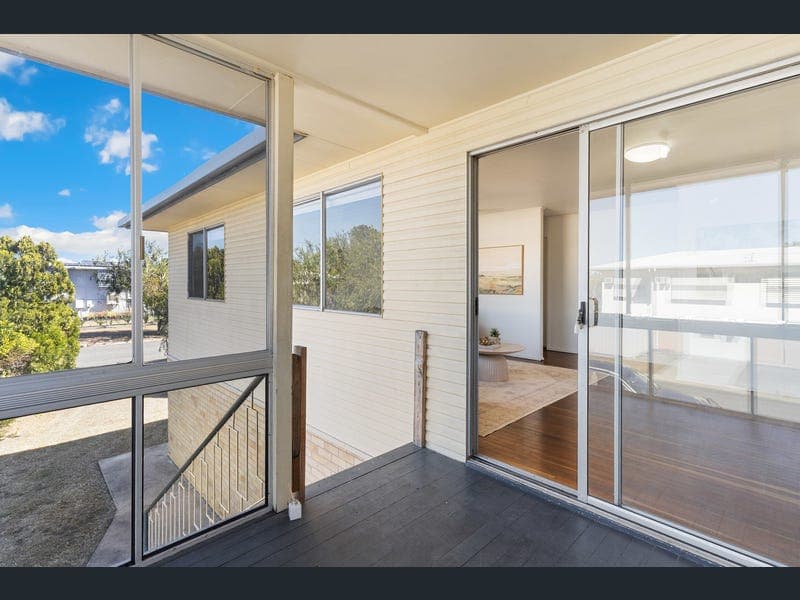 24 Symons Street, Park Avenue — photo 1 of 5