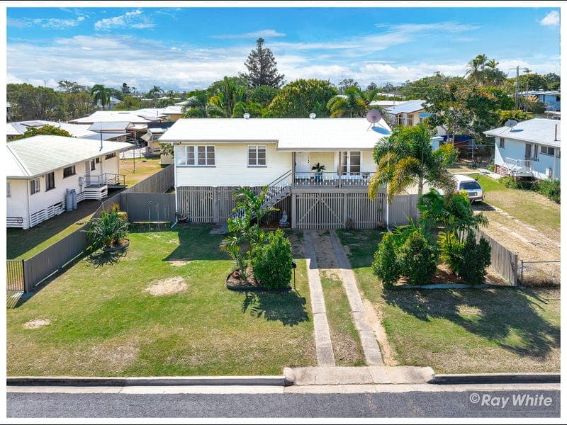 16 WAMBOOL STREET, West Rockhampton — photo 1 of 5