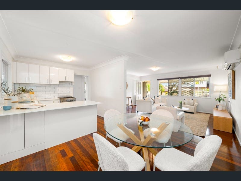 26 Verdun Street, Alderley — photo 1 of 5