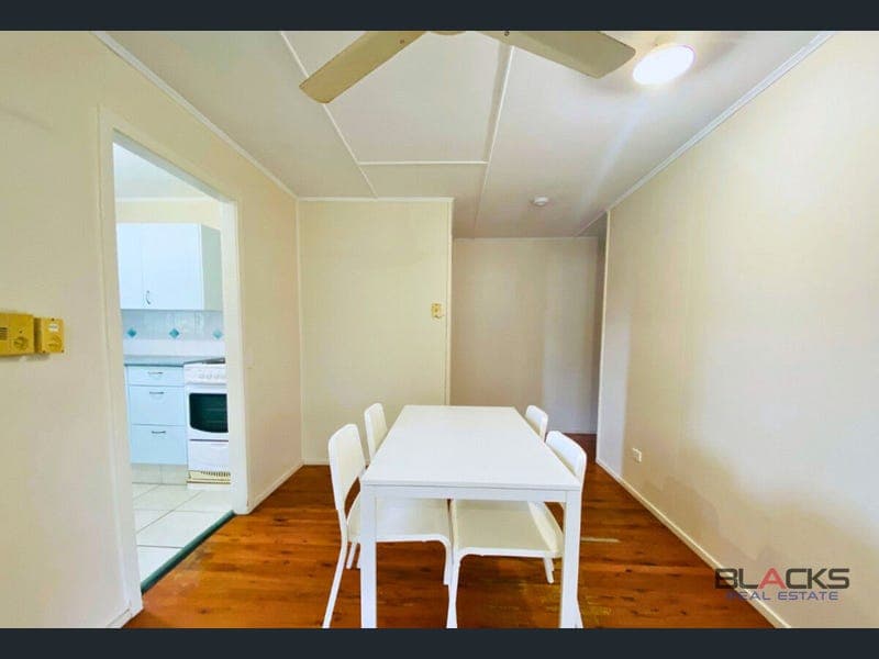 26 Middle Crescent, Dysart — photo 1 of 5